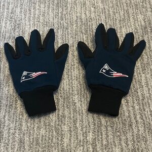 Patriots Logo Gloves
